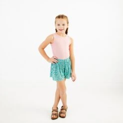 Driving Me Daisy Tank Top And Butterfly Short Set