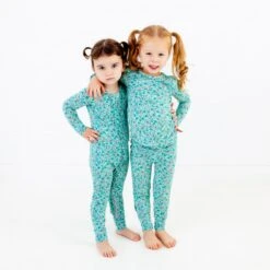 Driving Me Daisy Two Piece Pajamas Set 12 Driving Me Daisy Two Piece Pajamas Set -DREAMIERE Store DitsyFloralGroupShotrs 2 5df8123b 2ad7 49de 82bc 7799f4fd1772
