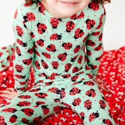 Bugs And Kisses Two Piece Pajamas Set 11 Bugs And Kisses Two Piece Pajamas Set -DREAMIERE Store LadyugsTwoPieceJamms 8