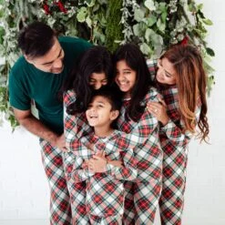 Prancer's Plaid Men's Short Sleeve Loungewear 13 Prancer's Plaid Men's Short Sleeve Loungewear -DREAMIERE Store Plaidgroupfamilyshots 6