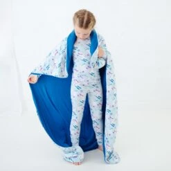 Bearly Skating By Quilted Children's Bamboo Blanket 13 Bearly Skating By Quilted Children's Bamboo Blanket -DREAMIERE Store PolarBearstwopiecejamms 4 24052aa1 026a 44d9 9c55 11c732642dfc