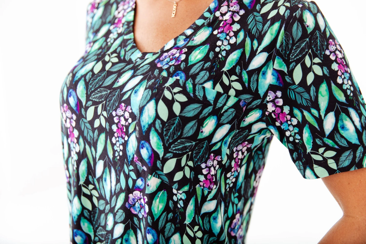 Moonlight Garden Women's V-Neck And Shorts Set 5 Moonlight Garden Women's V-Neck And Shorts Set - Image 3