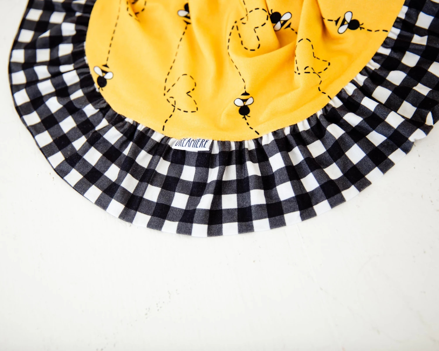 Bumble And Kind Ruffle Reversible Blanket 7 Bumble And Kind Ruffle Reversible Blanket - Image 5