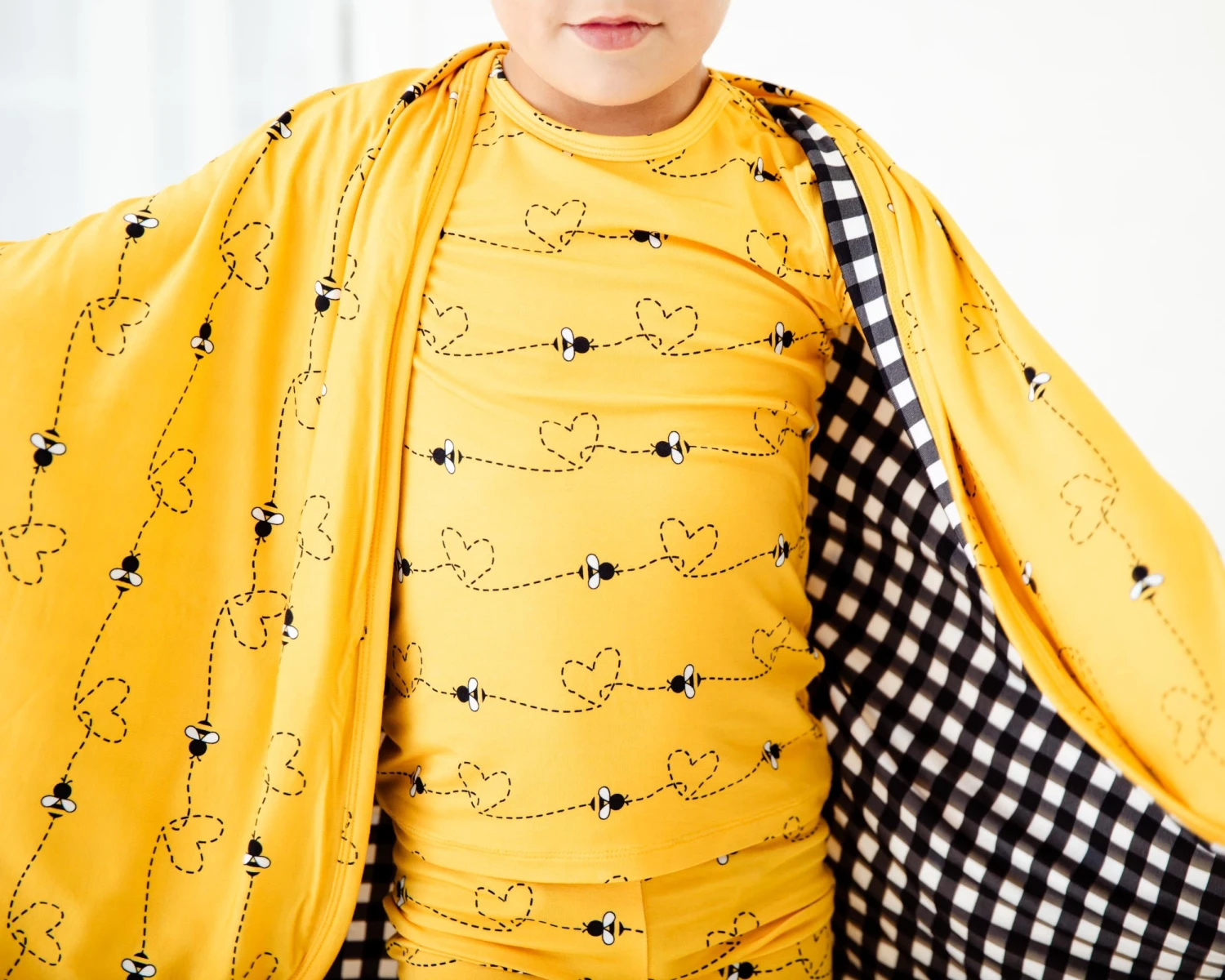 Bumble And Kind Reversible Blanket 6 Bumble And Kind Reversible Blanket - Image 4