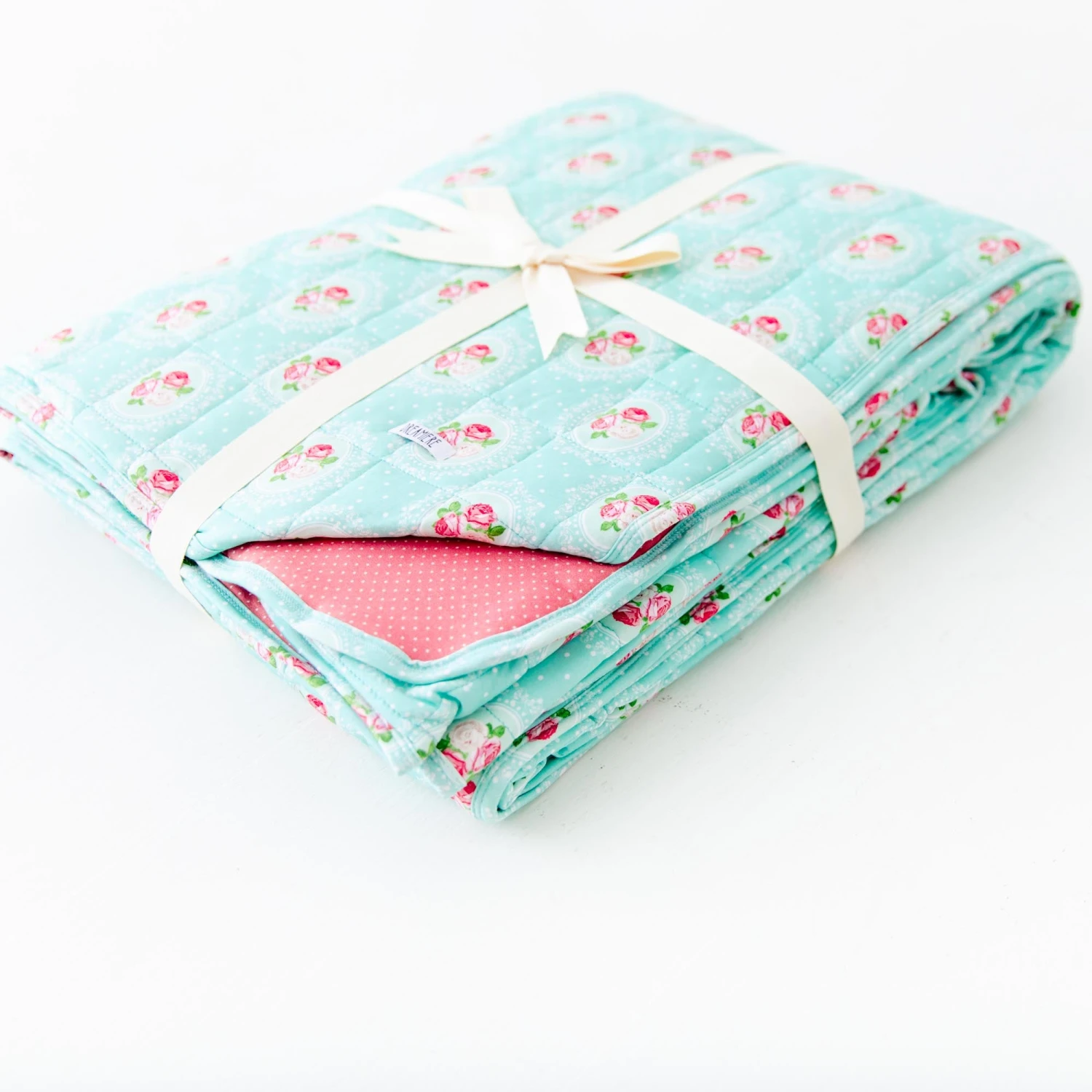 Ring Around The Roses Quilted Adult Bamboo Blanket - Two Layer 6 Ring Around The Roses Quilted Adult Bamboo Blanket - Two Layer - Image 4