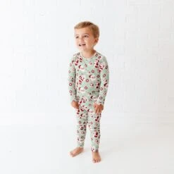 We Believe Two Piece Pajamas Set - Wintergreen