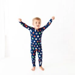 Holiday Hustle Two Piece Pajamas Set 11 Holiday Hustle Two Piece Pajamas Set -DREAMIERE Store holidayhustletwopiece