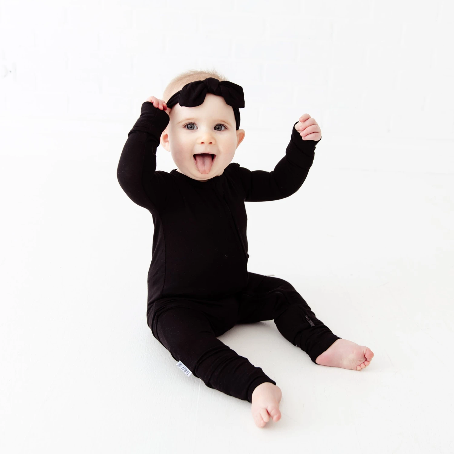 Onyx Convertible Footie 4 Onyx Convertible Footie - Image 2