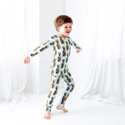Tropi-Cool Two Piece Pajamas Set 9 Tropi-Cool Two Piece Pajamas Set -DREAMIERE Store pineappletwopiecejamms 2