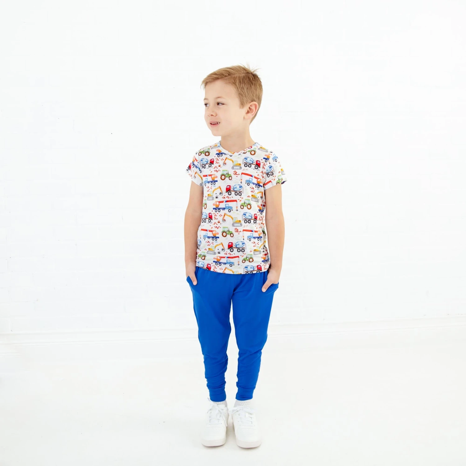 Diggin' Bedtime Basic Tee And Jogger Set 6 Diggin' Bedtime Basic Tee And Jogger Set - Image 4